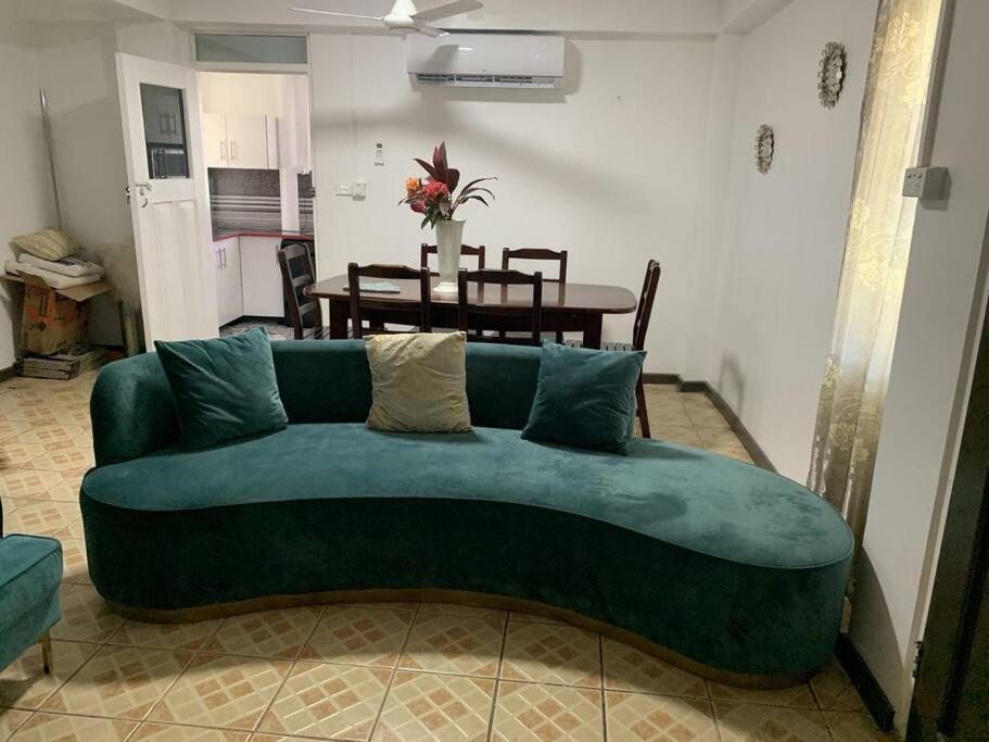 Modern With Class Near Airport Villa Nadi Bagian luar foto